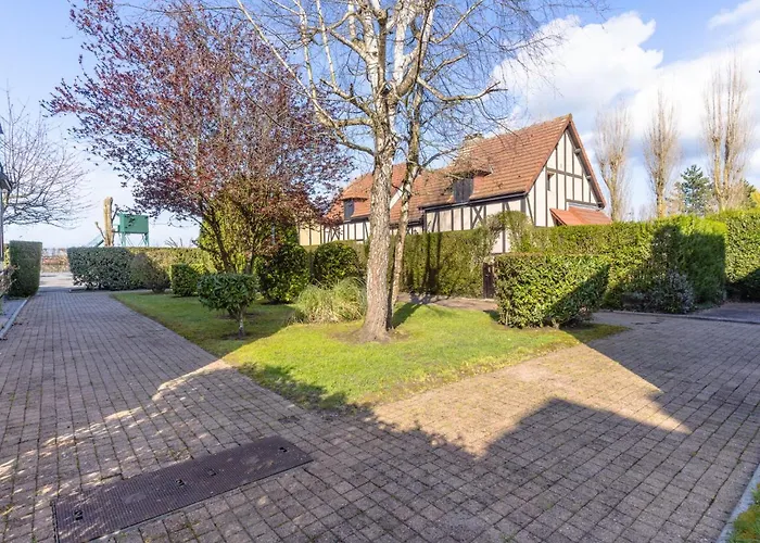 Le Clos Du Golf-2 By Interhome Casa de Férias Cabourg